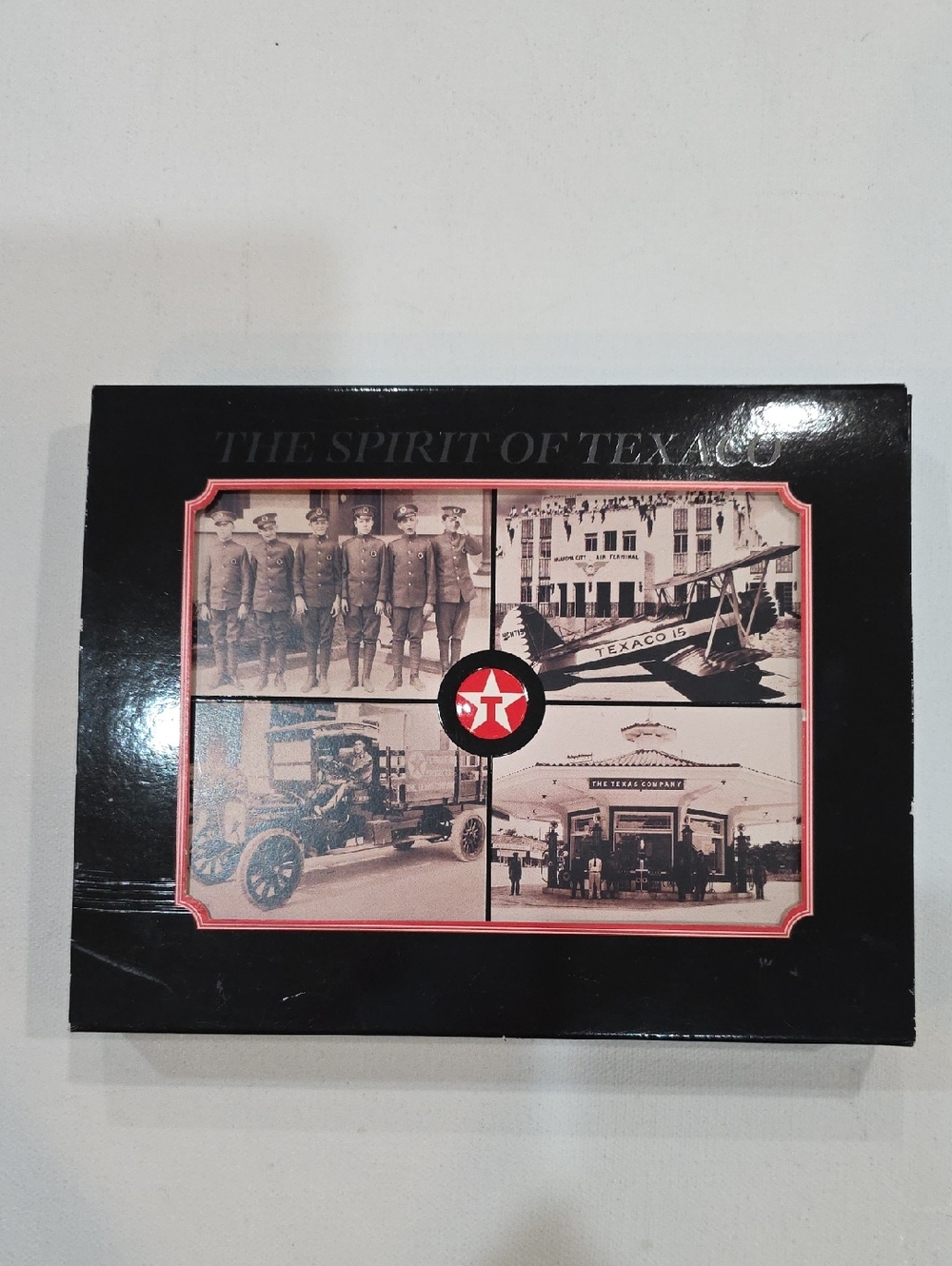 The Spirit of Texaco" Commemorative Postcard Box Set, published in 2001.